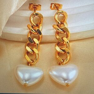 Elegant Gold and Pearl Heart Drop Earrings